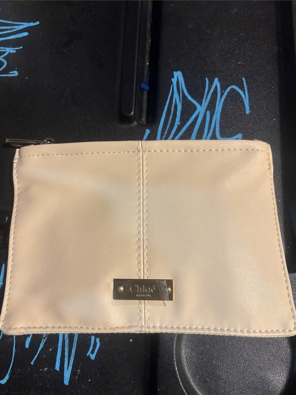 NEW Chloé perfum Beige Leather Zip Pouch
